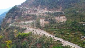 ट्र्रयाक खुलेको १५ वर्षपछि सडक स्तरोन्नति